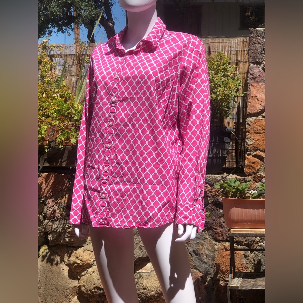 Plus size pink and white button down Crown and Ivy dress shirt